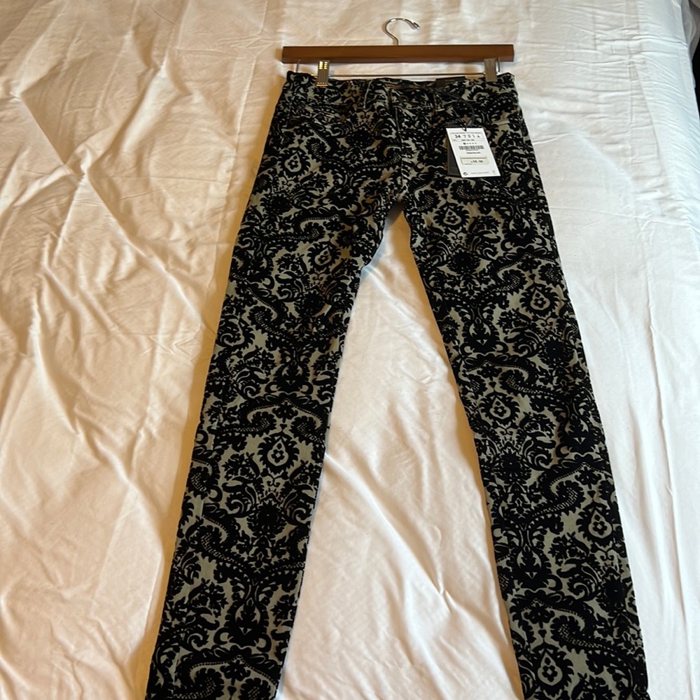 Brand New with Tag Zara Velvet Print Jeans Size US 2